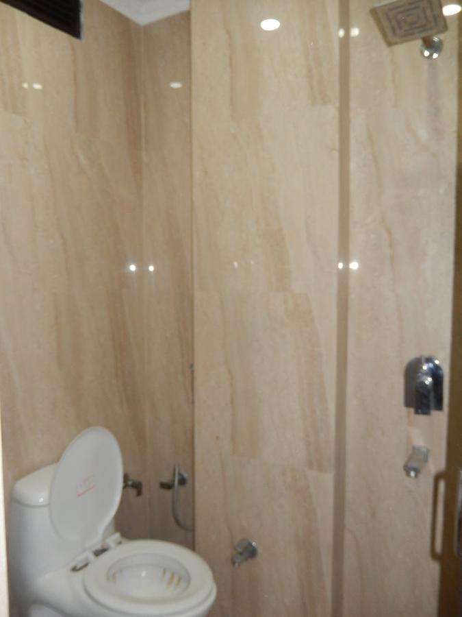 ניו דלהי White House Tourist Lodge מראה חיצוני תמונה