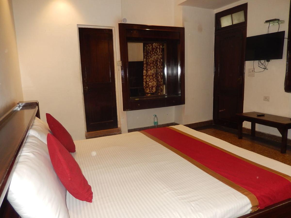 ניו דלהי White House Tourist Lodge מראה חיצוני תמונה